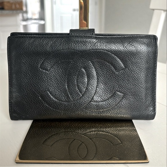 Chanel Black Leather Caviar Interlocking CC Long Bi-fold Wallet - Picture 17 of 17